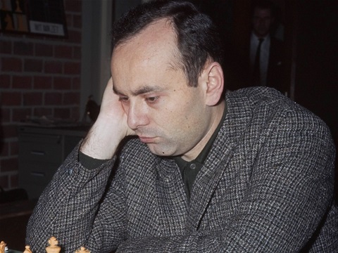 Victor Korchnoi, Soviet-born chess grandmaster, dead at 85